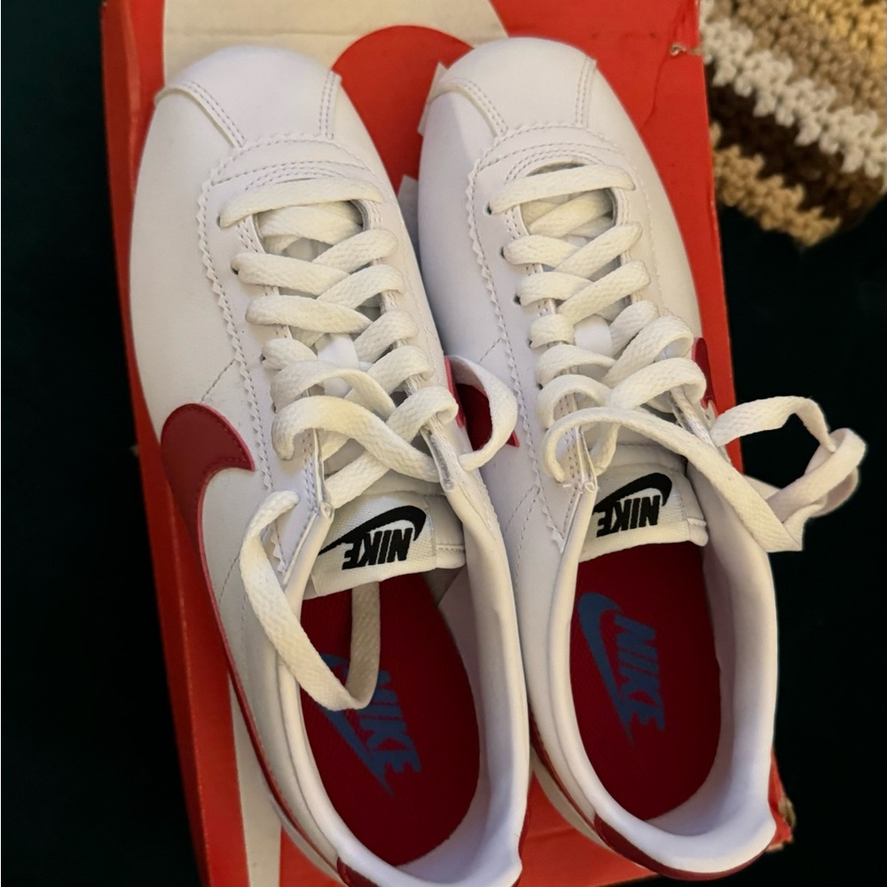 Nike White and Red Sneakers